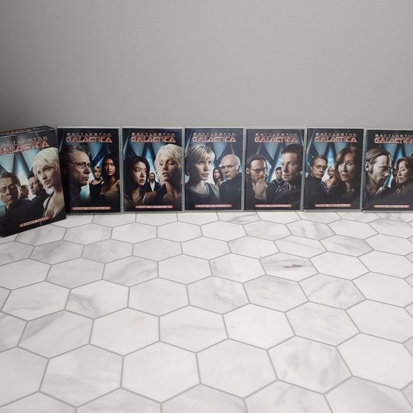 BATTLESTAR GALACTICA Collector Series Seasons 2, 2.5, 3, Razor, 4&4.5 -19 discs. - Picture 9 of 14